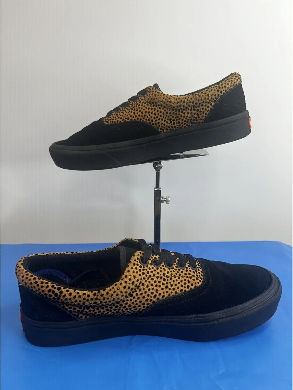 Vans ComfyCush Era Animal Print Black Gold Suede Shoes Men 7.5 Women 9